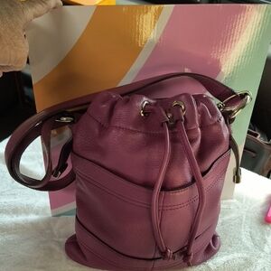 B Makowsky Purple Drawstring Women's Convertible Shoulder/Crossbody Bag, EUC